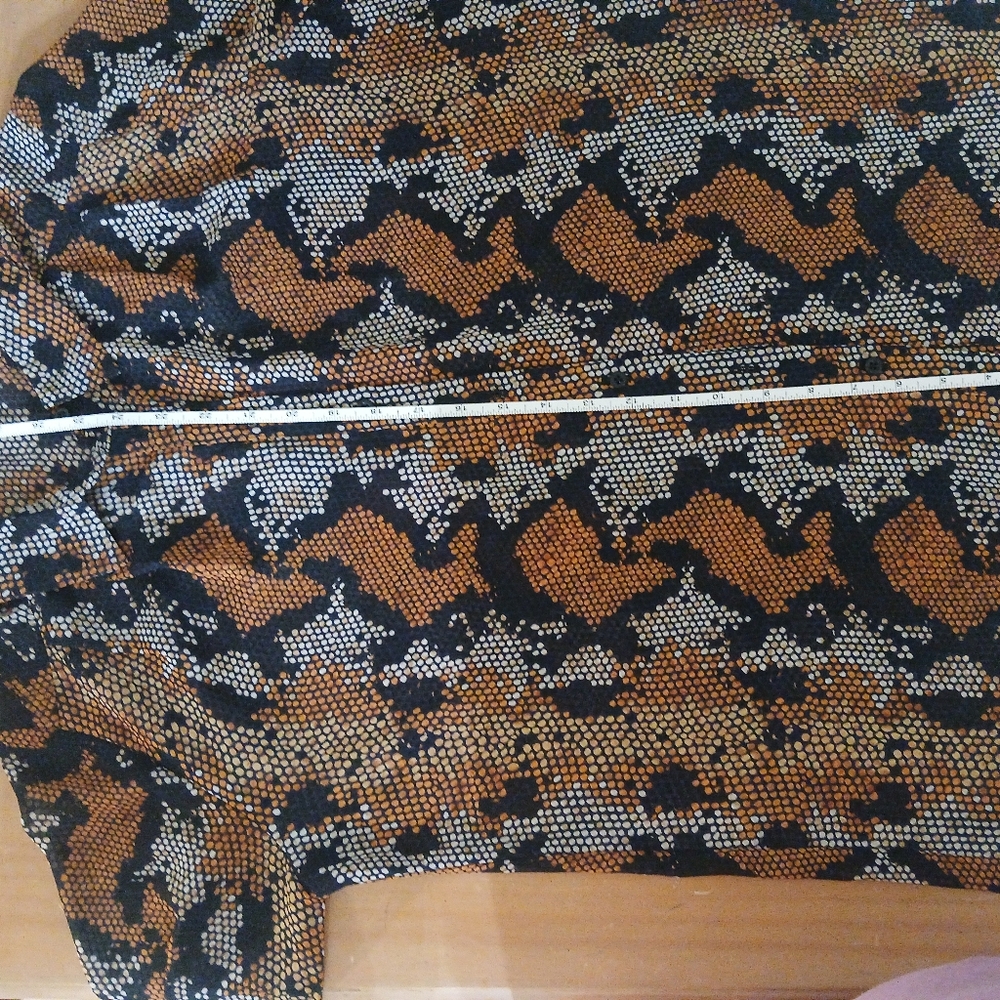 Warehouse Geometric Patterned Top - Picture 2 of 5